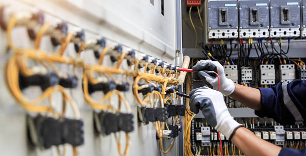 Professional Electrician technician working in Warsaw, KY